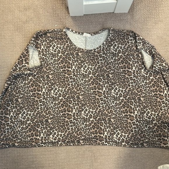 Women’s top - Picture 3 of 3